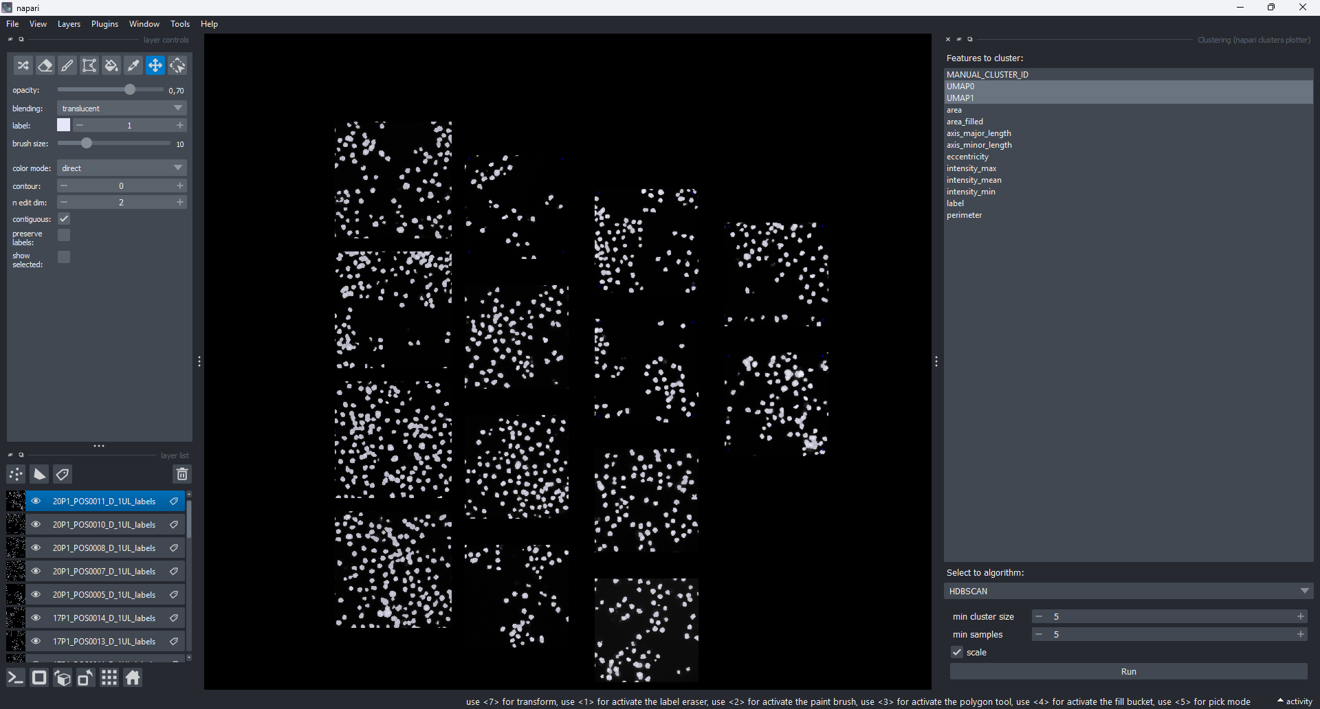 Selecting features for clustering